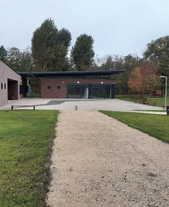 Székesfehérvár — vadmadár bemutató és gondozó épület